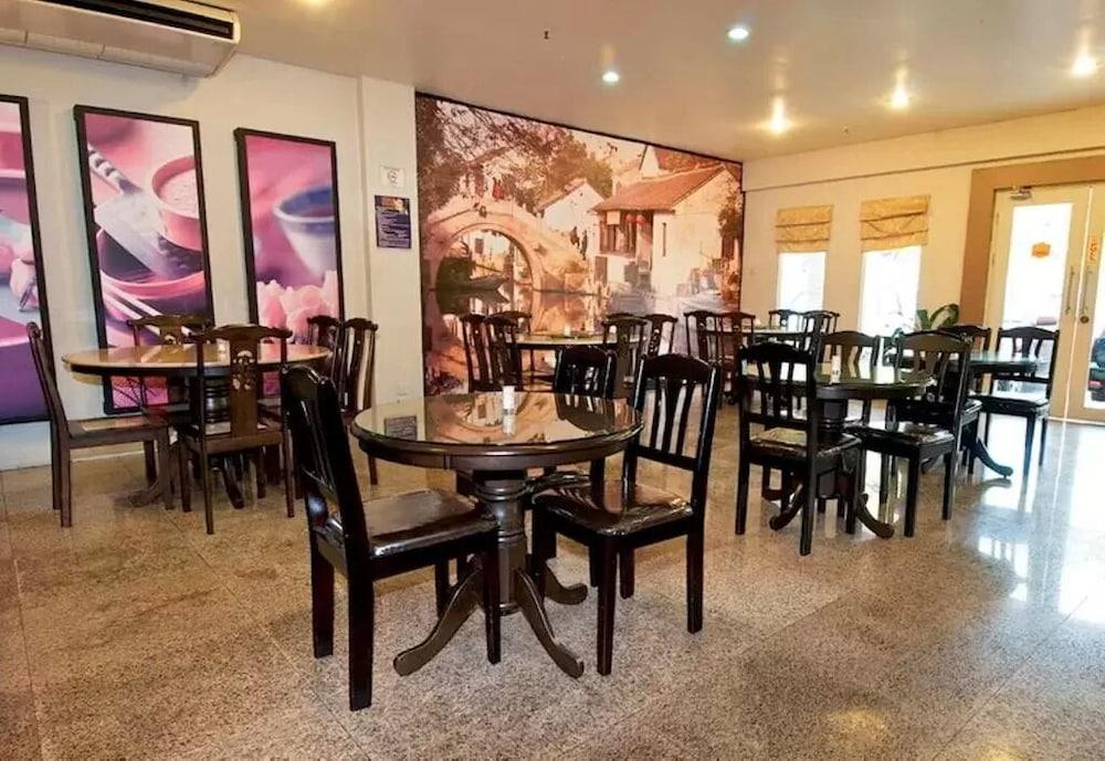 Traders Inn Brunei Bandar Seri Begavan Dış mekan fotoğraf