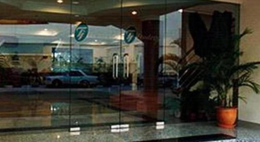 Traders Inn Brunei Bandar Seri Begavan Dış mekan fotoğraf