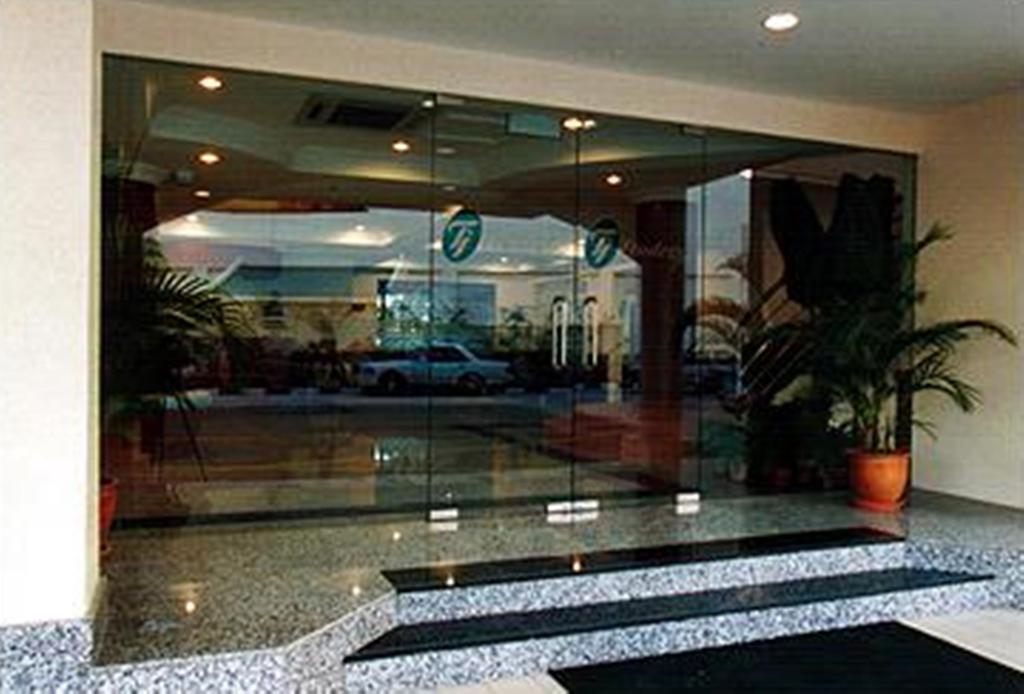 Traders Inn Brunei Bandar Seri Begavan Dış mekan fotoğraf